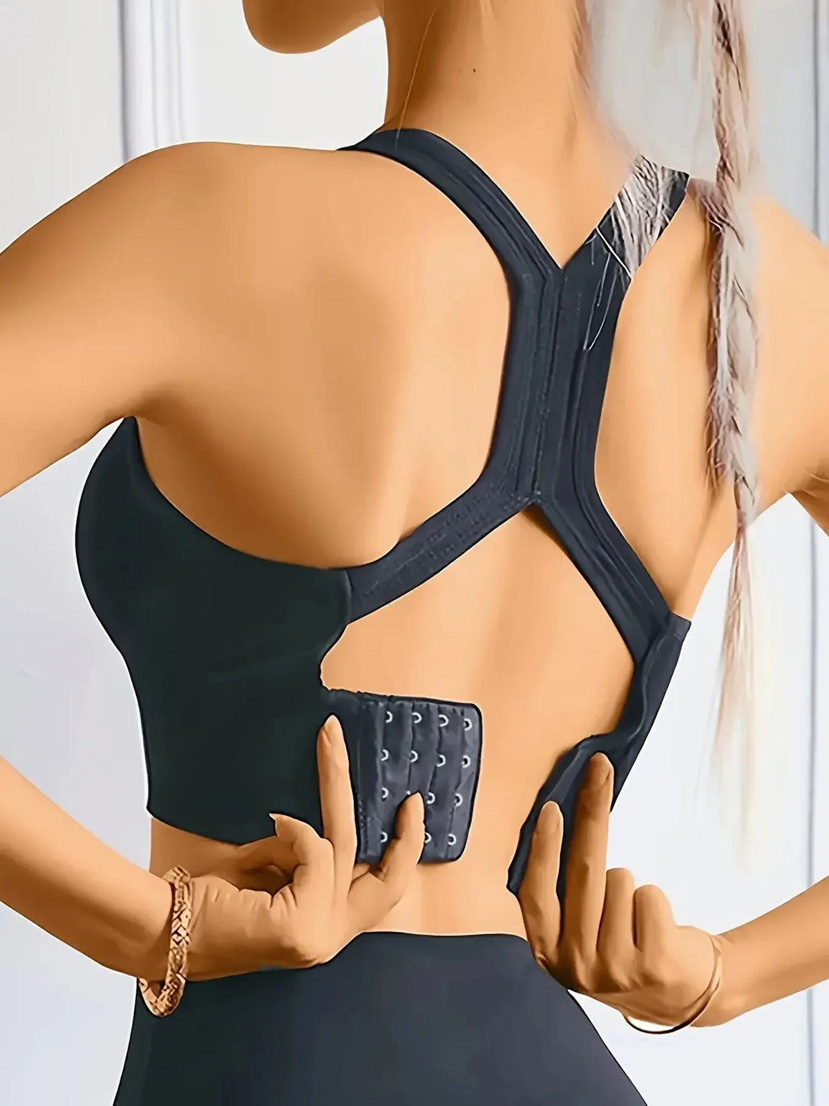 Luné | Seamless Sports Bra Tank – Breathable & Supportive