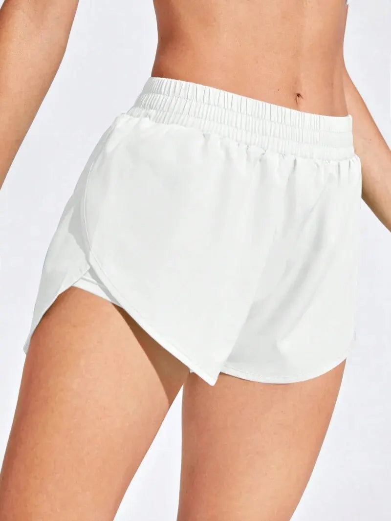 Luné | High-Waist Workout Shorts – Stretch & Sculpt